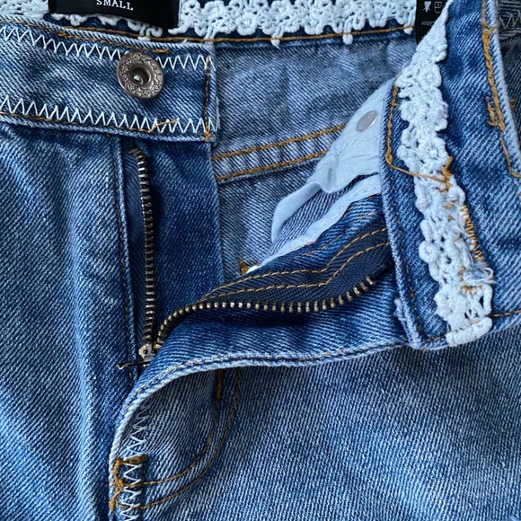 Vici P.O.L premium denim medium wash distressed raw hem jeans size small - Picture 13 of 16